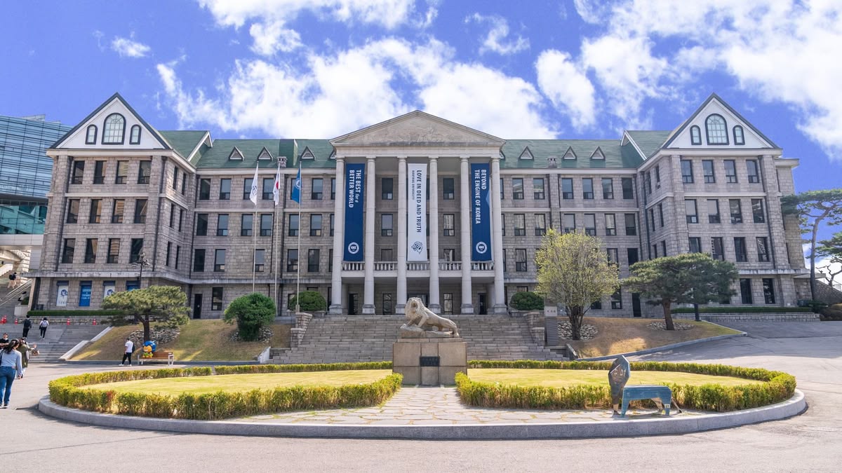 RWTH Aachen University