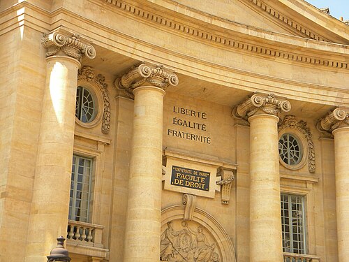 جامعة باريس 1 بانثيون سوربون