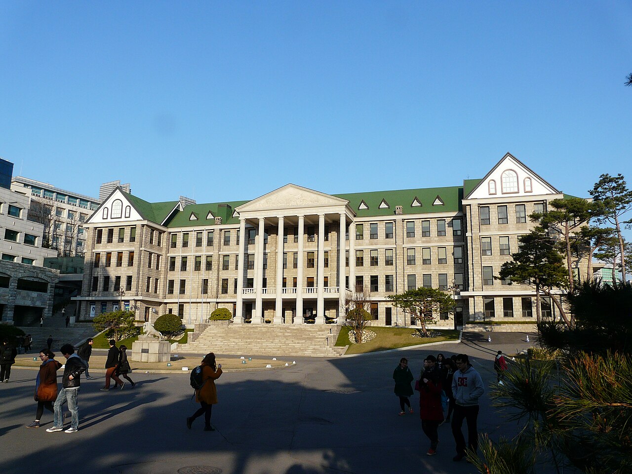 Hanyang University